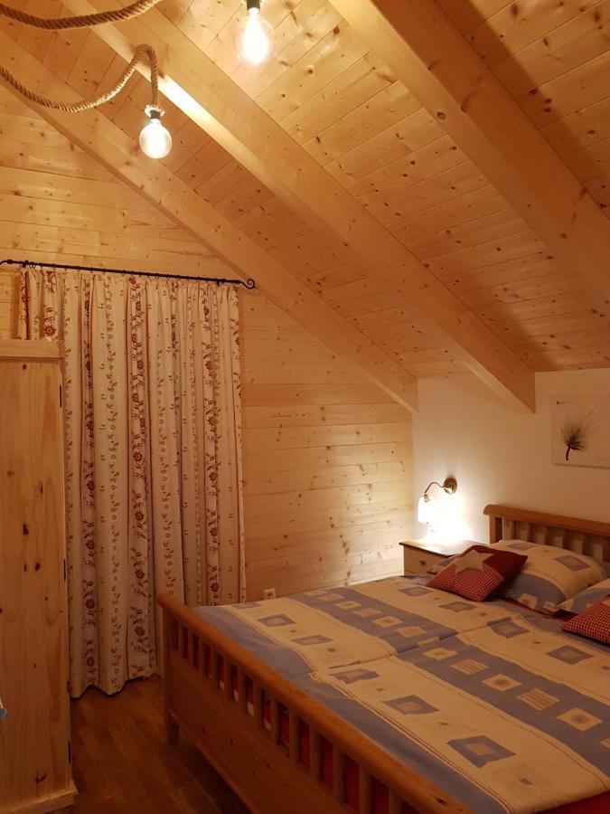 דירות Sankt Andrä Auszeit Almhaus Schmalzbauer מראה חיצוני תמונה